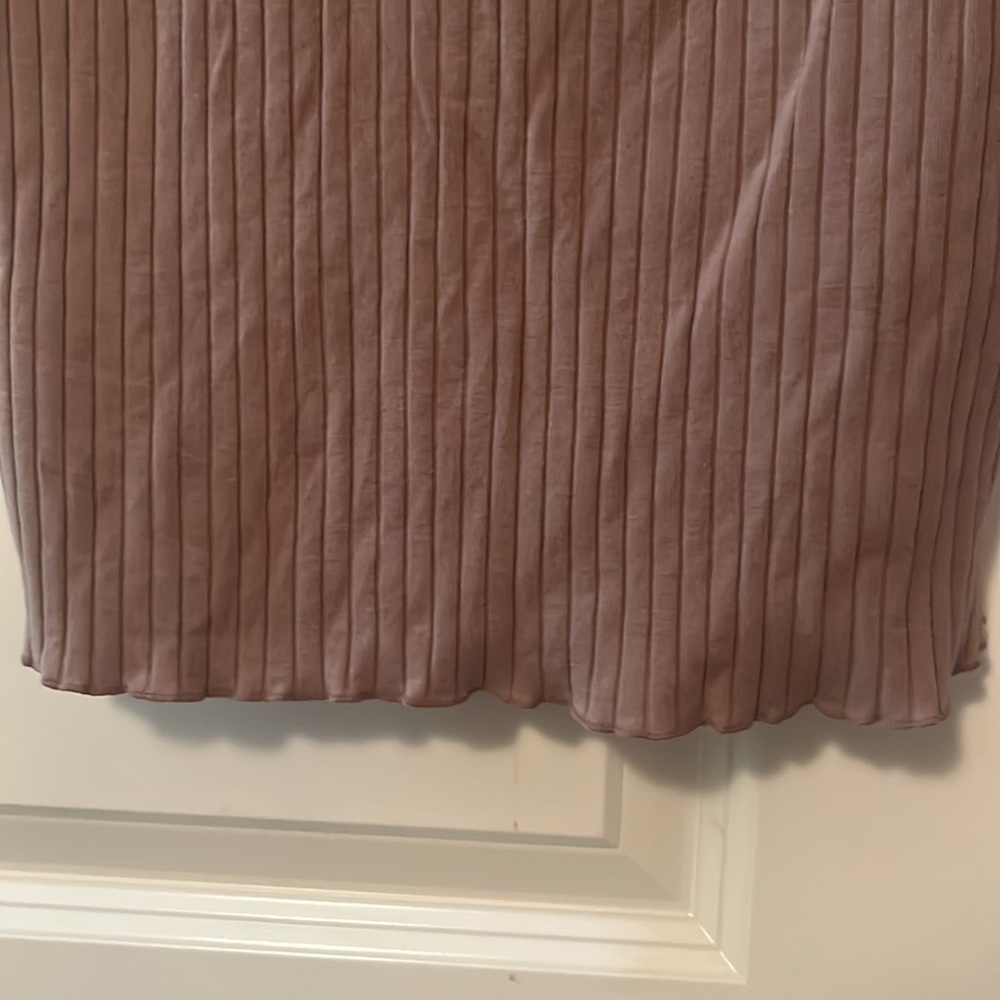 Old Navy Crop Tank - Picture 3 of 5
